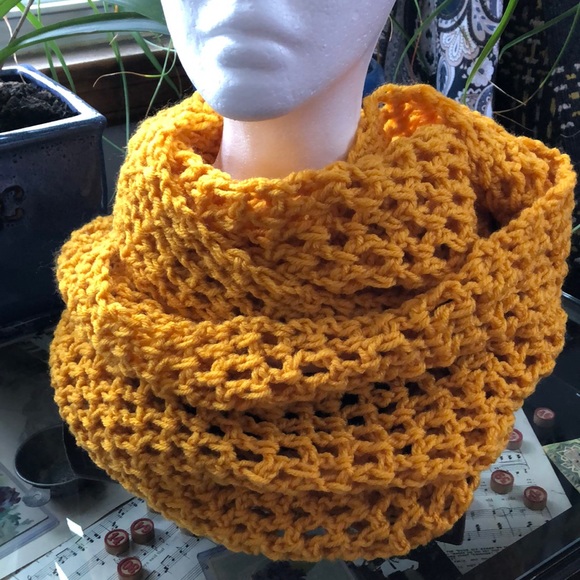 Handmade Infinity Scarf - Picture 3 of 4